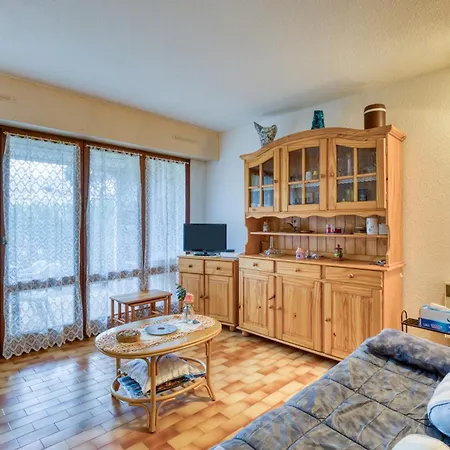 아파트 Plain Pied Cap